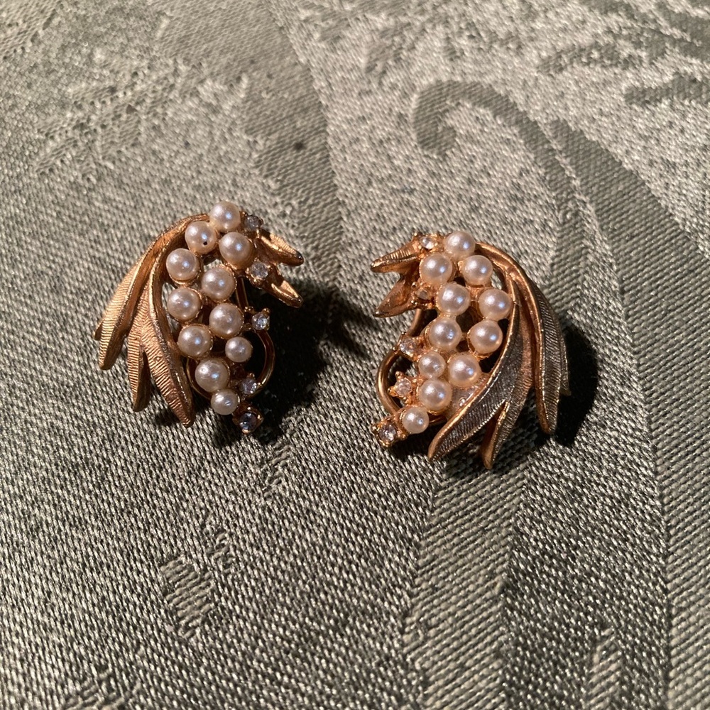 Vintage Clip On Earrings